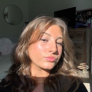 Meet your Posher, Karlie